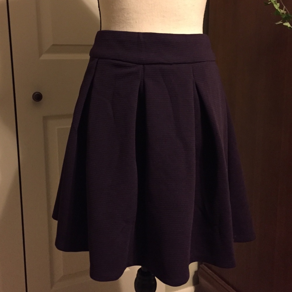 The Limited pleated skirt size 8